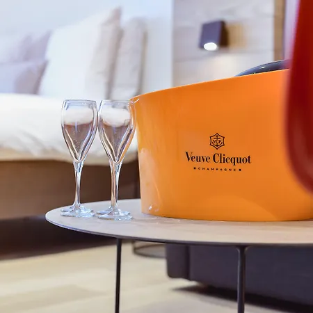 R Experiences 소우그네르모우샴스