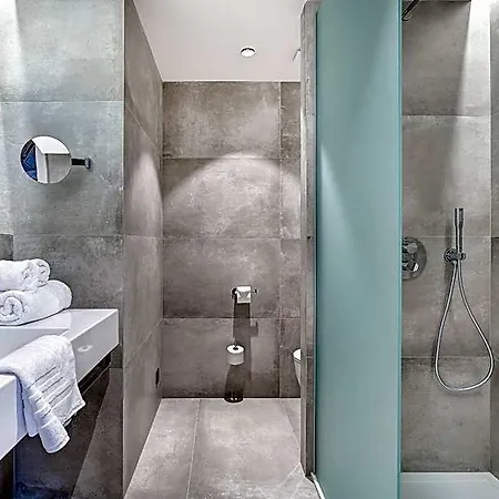 R Experiences Hotel 4*