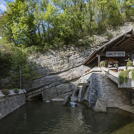 R Experiences 호텔