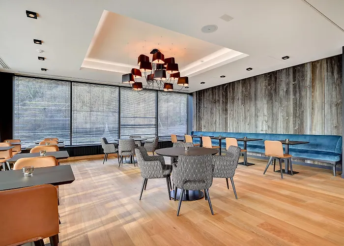 R Experiences Szálloda 4*