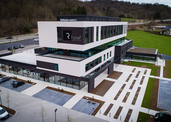 R Experiences Szálloda