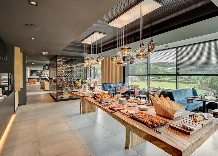 R Experiences Szálloda